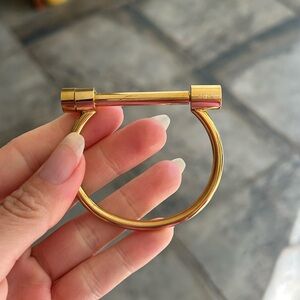 Gold Circular Bracelet with Screw in Clasp